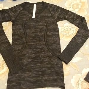 New tags remove long sleeve